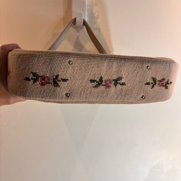 Vintage Floral Needlepoint Crossstitch Structured Handbag Coin Purse Closure - Picture 13 of 14